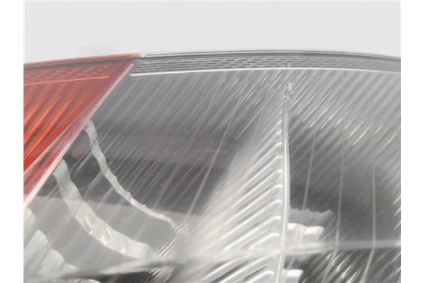 Recambio de piloto trasero izquierdo para renault scenic ii (jm) 1.5 dci (jm0f) referencia OEM IAM 8200127704 15911500 