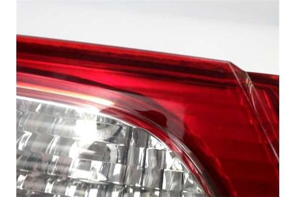 Recambio de piloto porton trasero izquierdo para mazda 626 berlina (gf) 2.0 referencia OEM IAM GG2M513G0A MZ0214153 997008215 , 