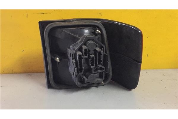 Recambio de piloto trasero izquierdo para volkswagen vento (1h2) 1.4 cl referencia OEM IAM 1H5345111B  