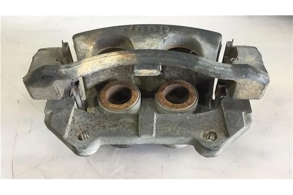 Recambio de pinza freno delantero derecha para jeep grand cherokee (wh) 3.0 crd overland referencia OEM IAM 5143692AA  