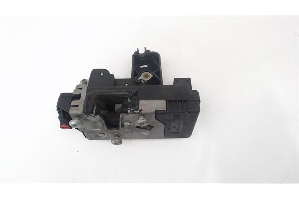 Recambio de cierre electromagnetico trasero derecho para opel meriva 1.8 referencia OEM IAM 13154794  