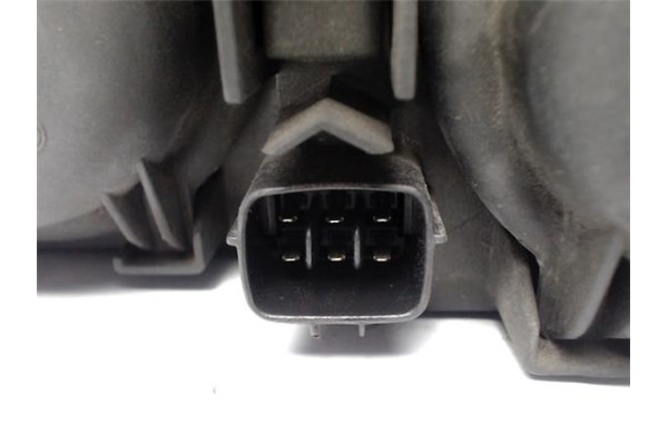 Recambio de faro delantero dcho para mazda 626 berlina (gf) 2.0 referencia OEM IAM 1305289069  