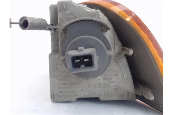 Recambio de intermitente delantero dcho para fiat i punto (176) berlina referencia OEM IAM   