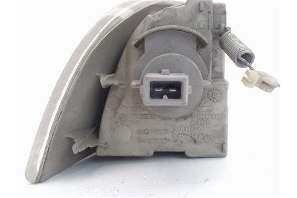 Recambio de intermitente delantero izquierdo para fiat i punto (176) berlina referencia OEM IAM    Recambio de intermitente delantero izquierdo para fiat i punto (176) berlina referencia OEM IAM