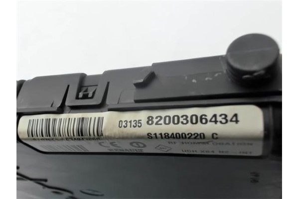 Recambio de caja fusibles/rele para renault scenic ii (jm) referencia OEM IAM 8200306434  