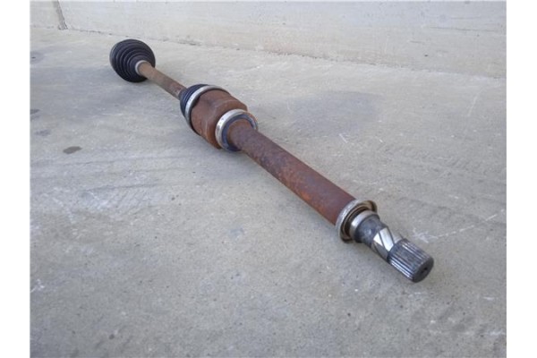 Recambio de palier delantero derecho para renault megane iii sport tourer 1.5 dynamique referencia OEM IAM 7711497448  