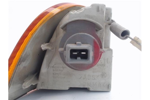 Recambio de intermitente delantero izquierdo para fiat i punto (176) berlina referencia OEM IAM    Recambio de intermitente delantero izquierdo para fiat i punto (176) berlina referencia OEM IAM