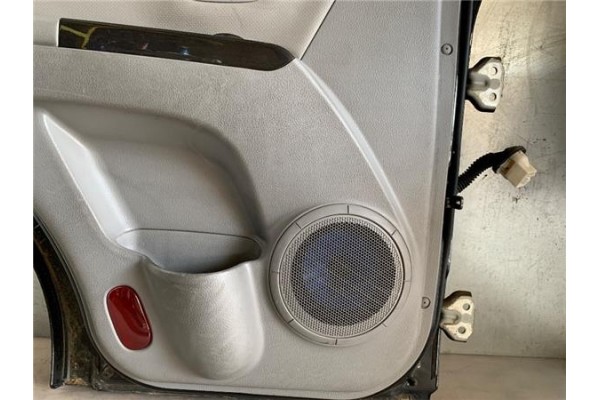 Recambio de puerta trasero izquierda para kia sorento (bl) 2.5 crdi referencia OEM IAM 77033E111  