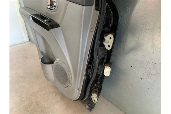 Recambio de puerta trasero izquierda para kia sorento (bl) 2.5 crdi referencia OEM IAM 77033E111  