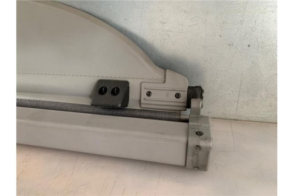 Recambio de bandeja trasero para kia sorento (bl) 2.5 crdi referencia OEM IAM 857323E010CY  
