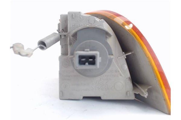 Recambio de intermitente delantero dcho para fiat i punto (176) berlina referencia OEM IAM   