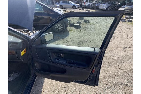Recambio de puerta delantero derecha para volvo v70 familiar 2.5 referencia OEM IAM 9152414  