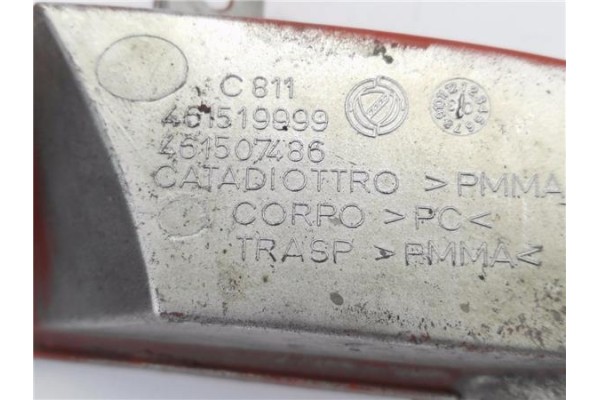 Recambio de piloto defensa trasero izquierdo para alfa romeo gt (125) 1.9 jtd referencia OEM IAM 461519999 461507486 