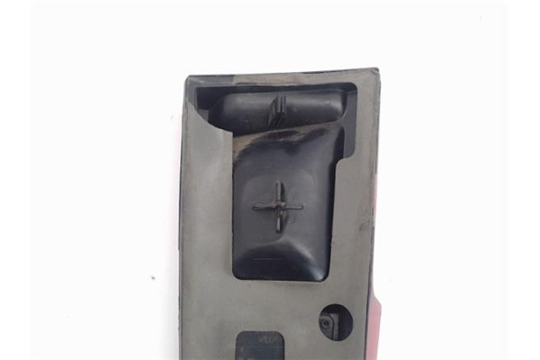 Recambio de piloto porton trasero izquierdo para fiat ii punto (188) berlina referencia OEM IAM   