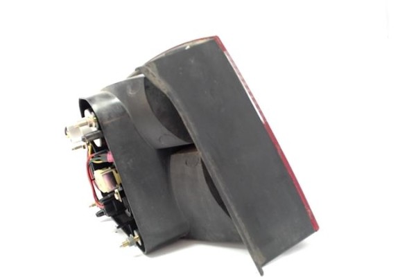 Recambio de piloto trasero derecho para daewoo lanos 1.4 se referencia OEM IAM   
