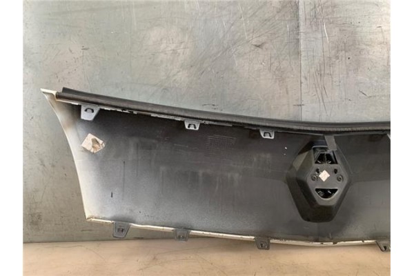 Recambio de rejilla paragolpes delantero para renault kangoo express (fw0/1_) 1.5 dci (fw0a, fw0b) referencia OEM IAM 8200616137
