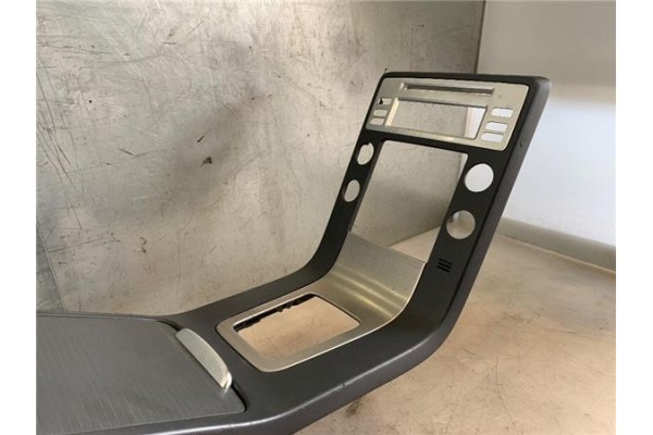 Recambio de embellecedor consola central para volvo s80 berlina 2.5 t kinetic referencia OEM IAM 39859179  