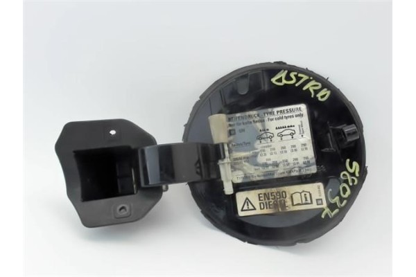 Recambio de tapa exterior combustible para opel astra h gtc 1.9 cdti referencia OEM IAM 182988 13111667 