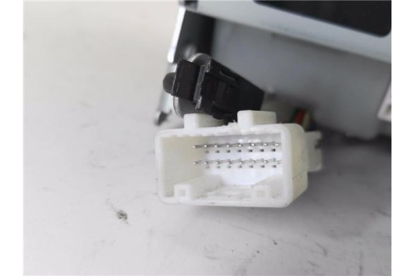 Recambio de autoradio para nissan murano (z50) 3.5 referencia OEM IAM 28395CA105 N28185 