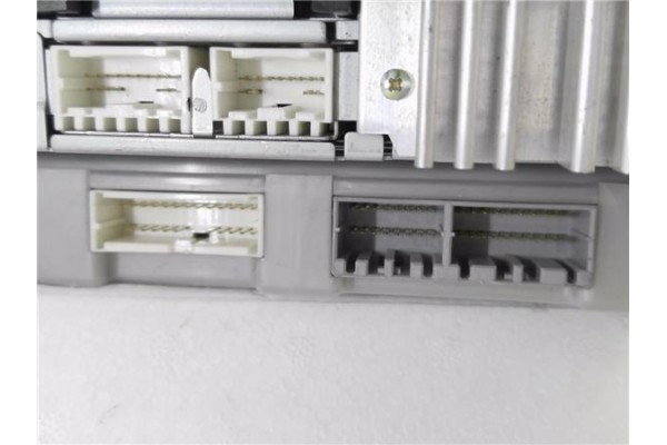 Recambio de autoradio para nissan murano (z50) 3.5 referencia OEM IAM 28395CA105 N28185 