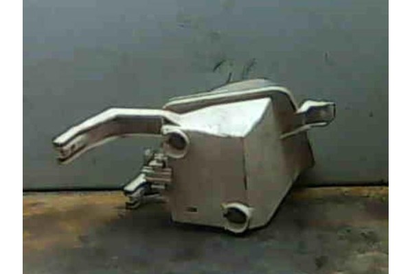 Recambio de faro antiniebla para opel vectra b berlina 2.0 i 16v referencia OEM IAM 90464663  