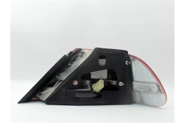 Recambio de piloto trasero derecho para bmw serie 7 (e65/e66) 4.4 745i referencia OEM IAM 155513  