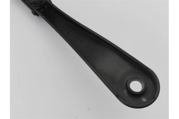 Recambio de brazo limpiaparabrisas delantero derecho para renault clio v 1.0 business referencia OEM IAM 288869742R  