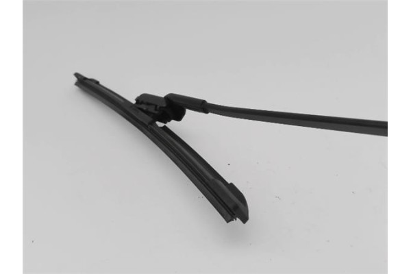 Recambio de brazo limpiaparabrisas delantero derecho para renault clio v 1.0 business referencia OEM IAM 288869742R  