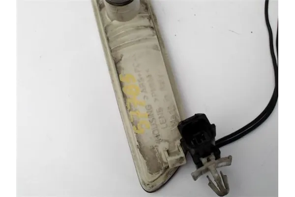 Recambio de ojal piloto trasero derecho para volvo s40 berlina 1.9 di referencia OEM IAM 34400206  