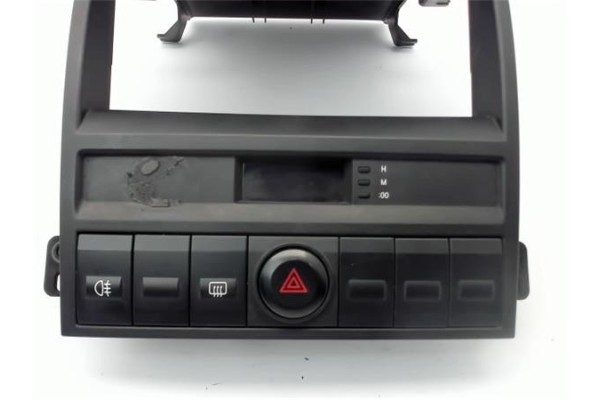 Recambio de embellecedor consola salpicadero para kia sorento (bl) 2.5 crdi referencia OEM IAM 847603E100  
