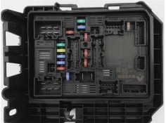 Recambio de caja fusibles/rele para renault clio v 1.0 business referencia OEM IAM 284B61704R 5AMJ15F14 