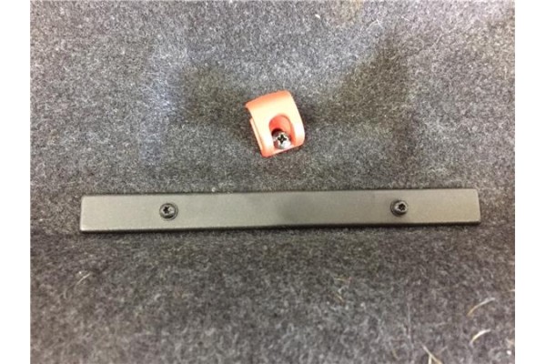 Recambio de bandeja trasero para peugeot 308 1.6 confort referencia OEM IAM 8794VV  