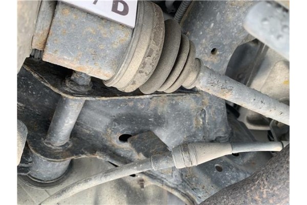Recambio de palier trasero derecho para nissan murano (z50) 3.5 referencia OEM IAM 39600CA000  