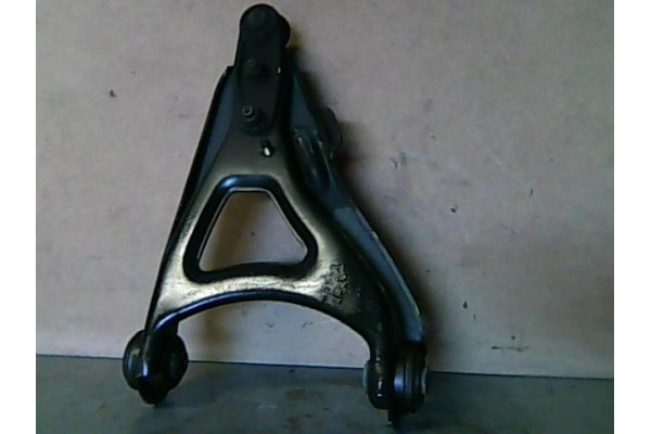 Recambio de brazo inferior delantero izquierdo para renault megane i classic (la0) 1.6 e (la0f, la0s) referencia OEM IAM 7700436 Recambio de brazo inferior delantero izquierdo para renault megane i classic (la0) 1.6 e (la0f, la0s) referencia OEM IAM 7700436