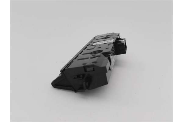 Recambio de interruptor luces emergencia para renault clio v 1.0 business referencia OEM IAM 283E86009R BE1167293C 