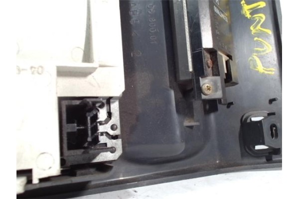 Recambio de luz delantero central techo para fiat punto i berlina (176) 1.6 90 sporting referencia OEM IAM B032 0880001 