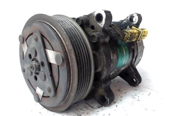 Recambio de compresor aire acond. para peugeot 206 berlina 1.4 gt referencia OEM IAM 9646273880 1438F 
