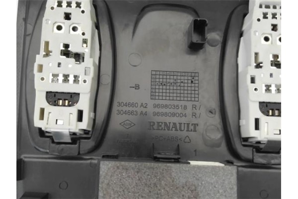 Recambio de luz interior techo para renault clio v 1.0 business referencia OEM IAM 969803518R 969809004R 