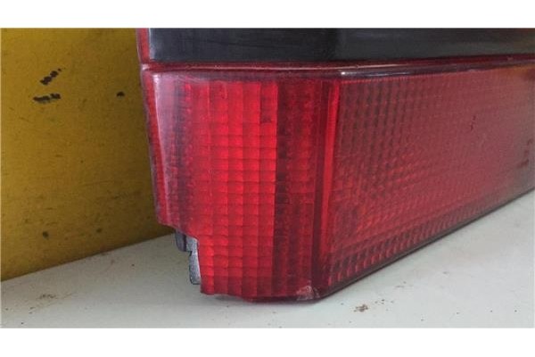 Recambio de piloto trasero izquierdo para volkswagen golf i (171/173) 1.1 c referencia OEM IAM 171945257B  