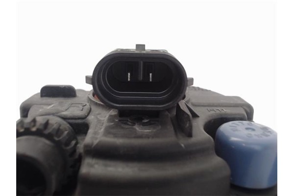 Recambio de faro antiniebla para toyota avensis (t27) referencia OEM IAM 812100D041  8121005060 , TOYOTA | 812100D040 , TOYOTA |