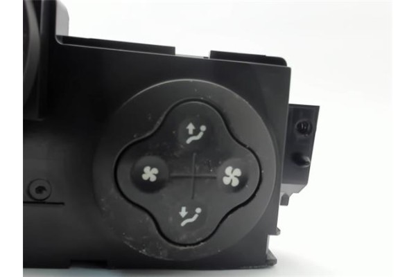 Recambio de mandos calefaccion / a.a. para renault megane ii (bm0/1_, cm0/1_) 1.5 dci referencia OEM IAM 7701208976  