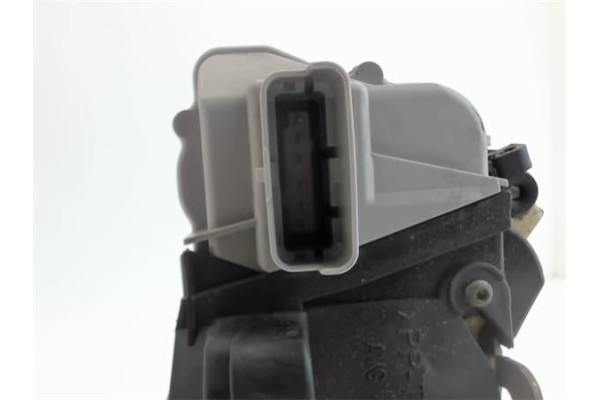 Recambio de cierre electromagnetico delantero izquierdo para citroen xsara picasso 1.6 referencia OEM IAM 9135H5  