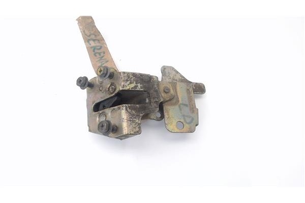 Recambio de cierre electromagnetico trasero derecho para nissan serena (c23m) 2.3 d referencia OEM IAM 825020C  