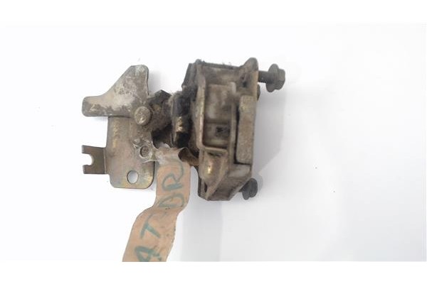 Recambio de cierre electromagnetico trasero derecho para nissan serena (c23m) 2.3 d referencia OEM IAM 825020C  