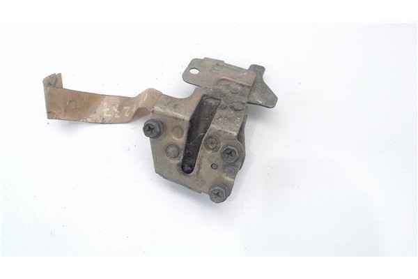 Recambio de cierre electromagnetico trasero izquierdo para nissan serena (c23m) 2.3 d referencia OEM IAM 825030C 825030C000 