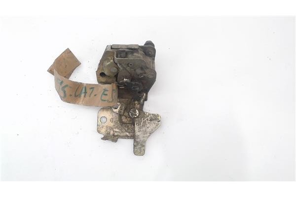 Recambio de cierre electromagnetico trasero izquierdo para nissan serena (c23m) 2.3 d referencia OEM IAM 825030C 825030C000 