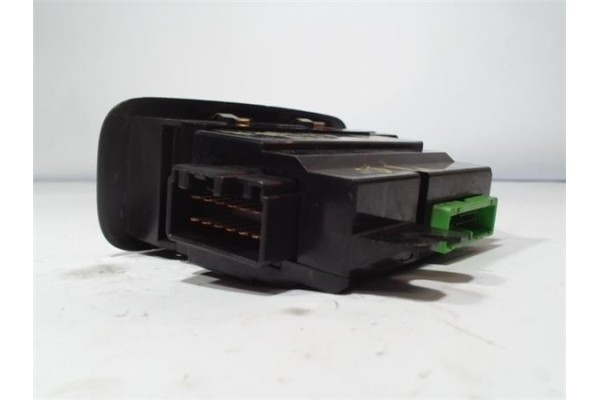 Recambio de mando elevalunas para volvo xc 70 2.4 d5 awd kinetic referencia OEM IAM 0943486 9401804 