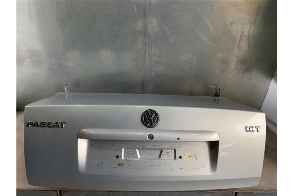 Recambio de tapa maletero para volkswagen passat berlina (3b2) 1.8 t referencia OEM IAM 3B5827025C  