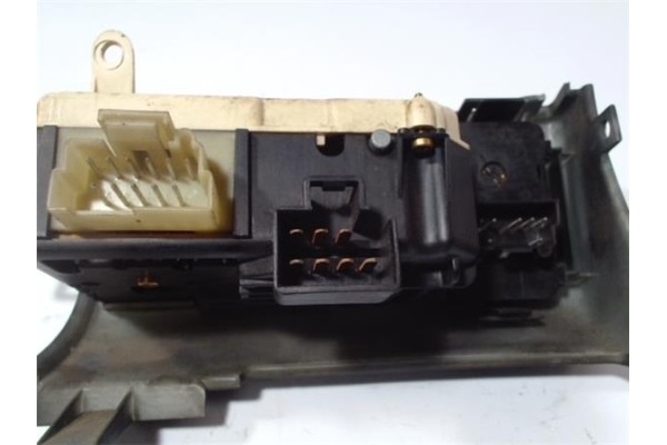 Recambio de mando de luces para chrysler voyager (gs) 2.5 td family referencia OEM IAM 957551K 9820 