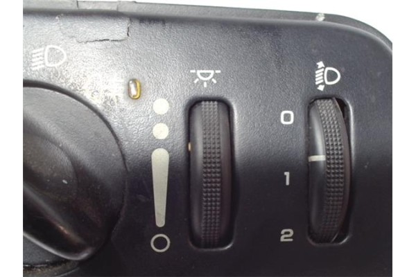 Recambio de mando de luces para chrysler voyager (gs) 2.5 td family referencia OEM IAM 957551K 9820 